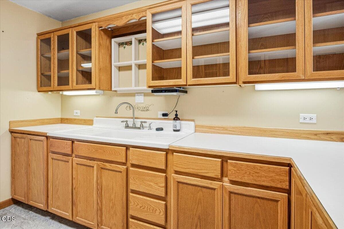 Photo of 2586 SW 27th Street 12 of 58