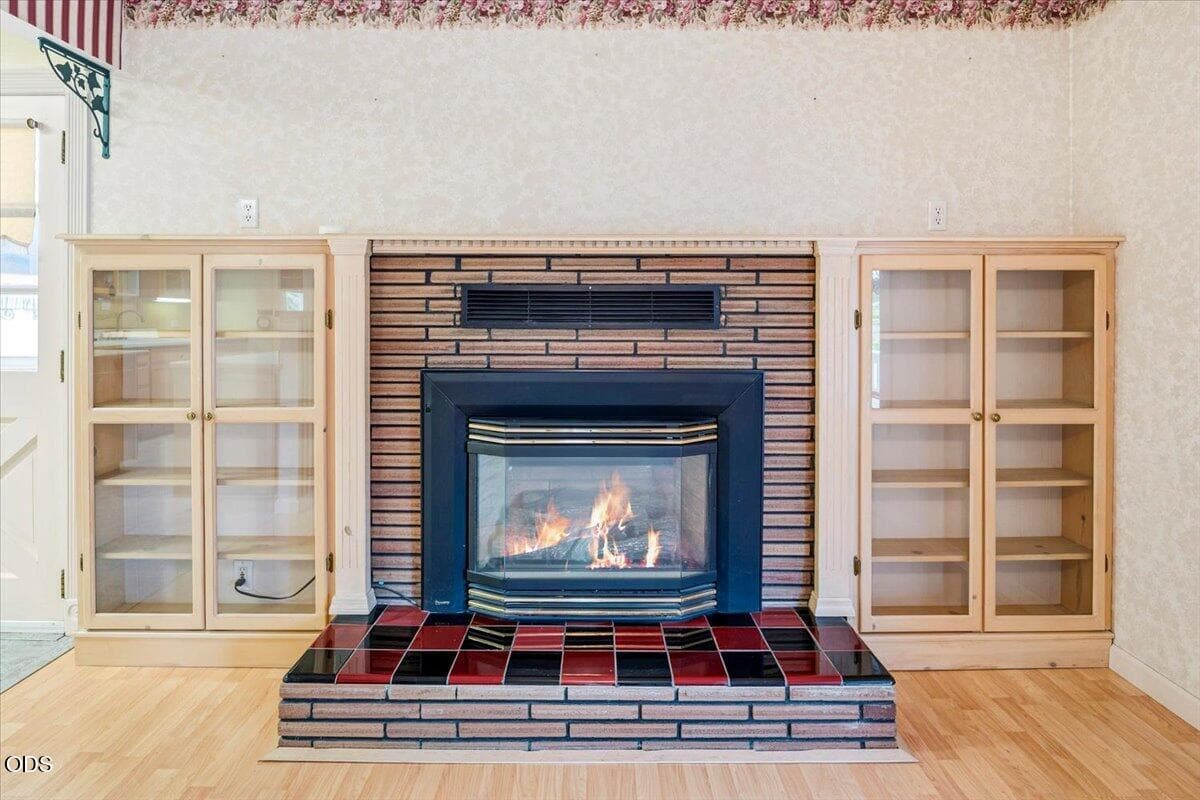 Photo of 2586 SW 27th Street 17 of 58