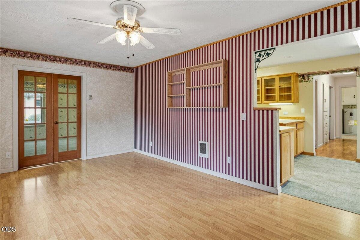 Photo of 2586 SW 27th Street 18 of 58