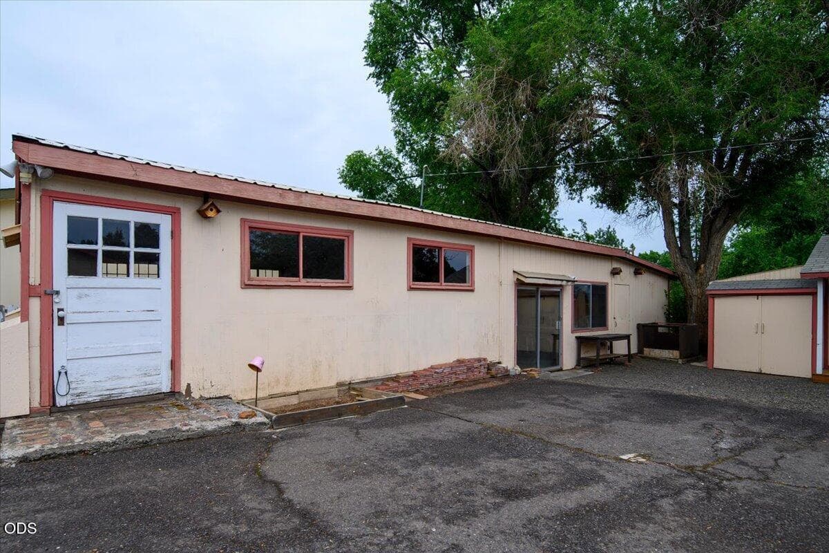Photo of 2586 SW 27th Street 37 of 58