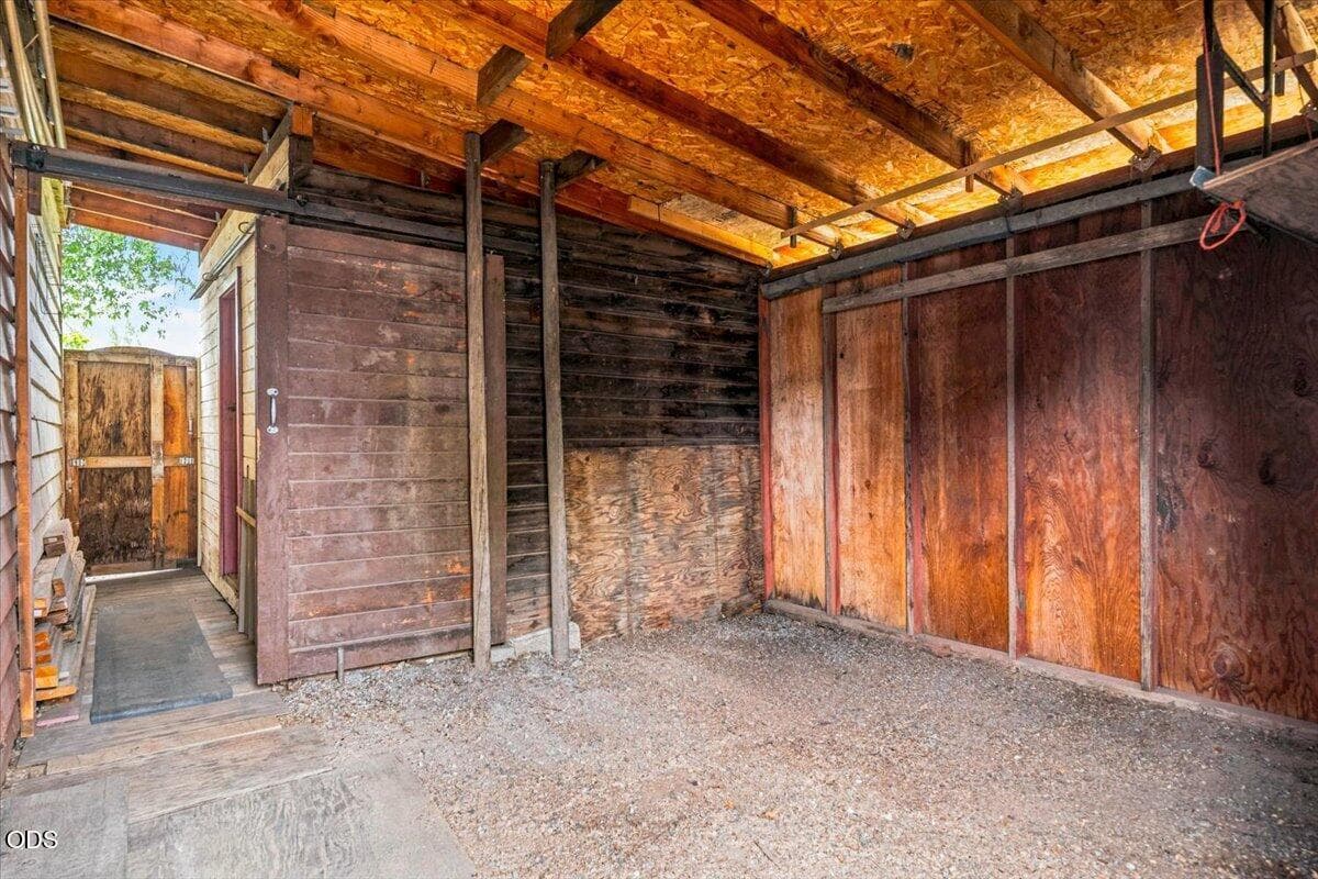Photo of 2586 SW 27th Street 44 of 58