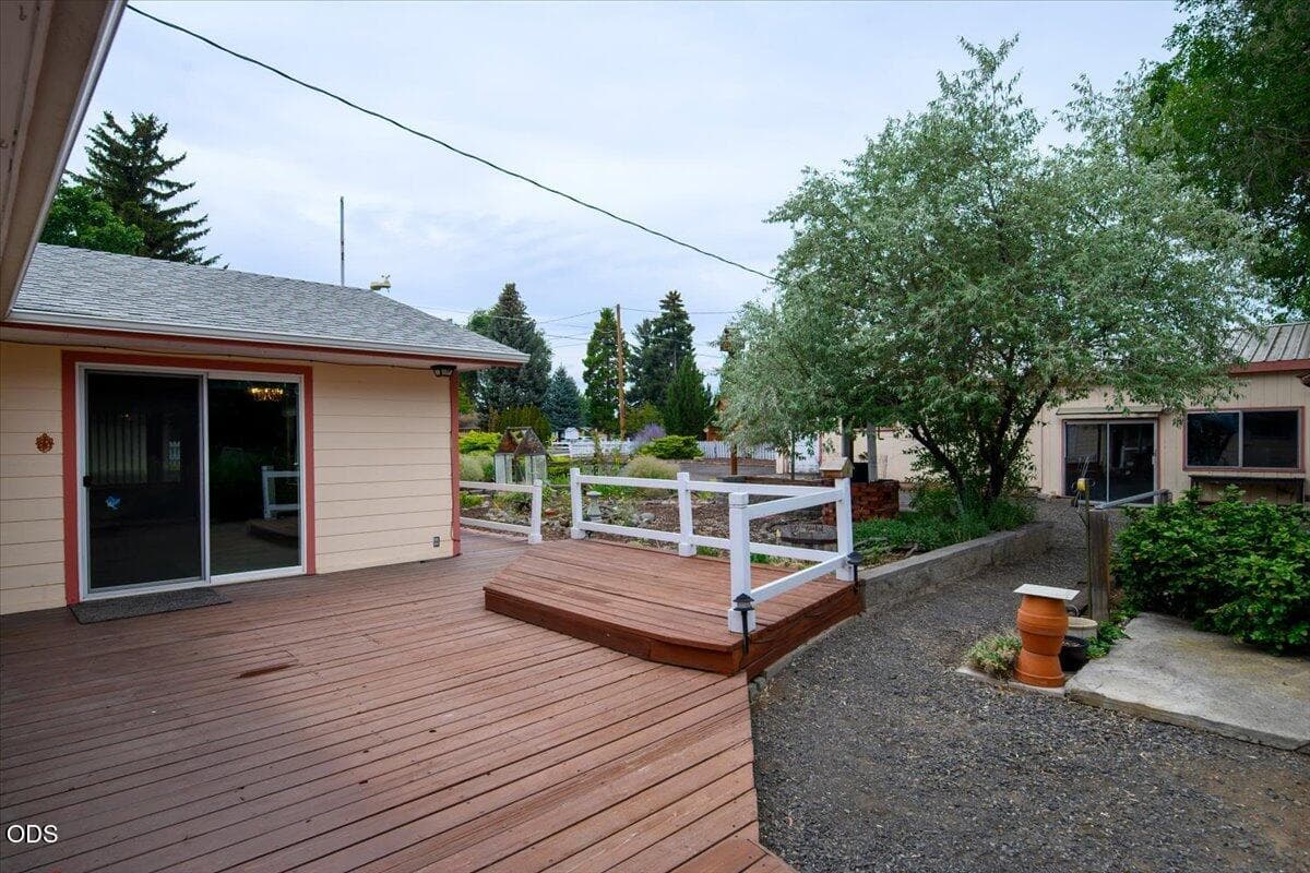 Photo of 2586 SW 27th Street 48 of 58