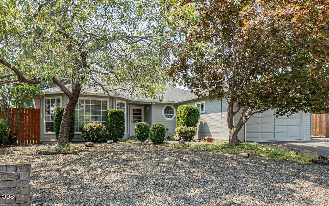 Photo of 1173 Ginger Way 1 of 27