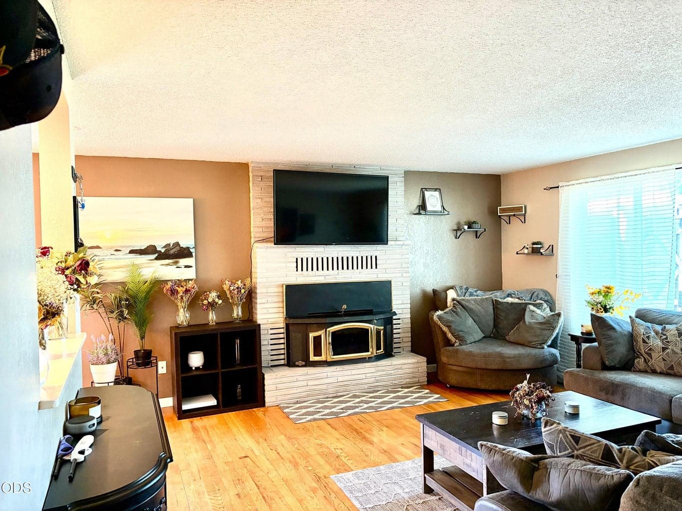 Photo of 5624 Casa Way 3 of 25