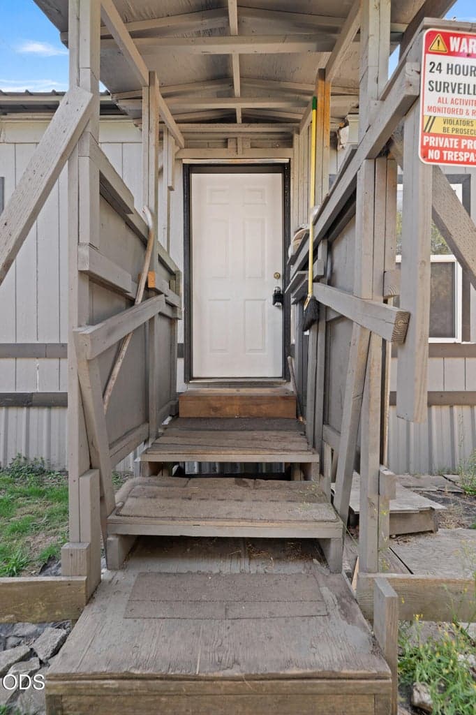 Photo of 200 Lizzy Lane 4 of 19