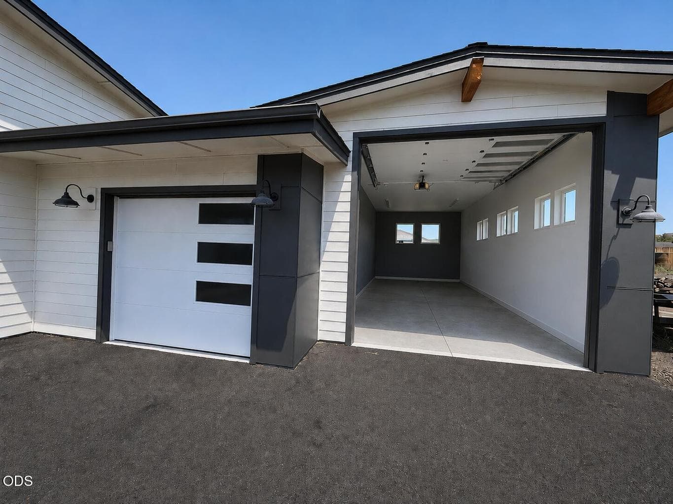 Photo of 2370 Helmholtz Way 5 of 31