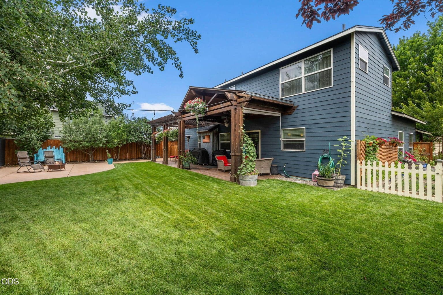 Back Yard, Back of house