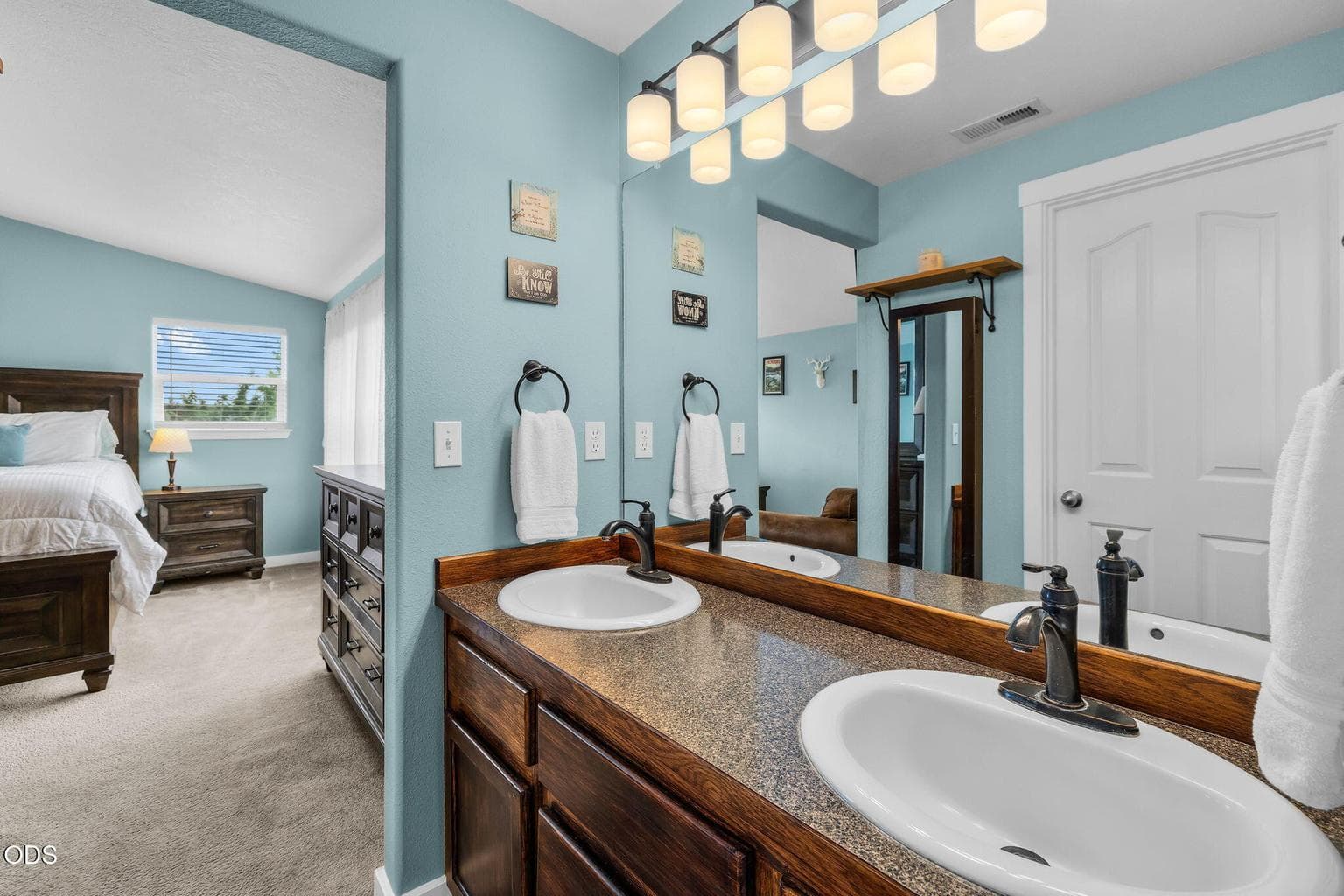 Photo of 2949 NW 22nd Street 29 of 44