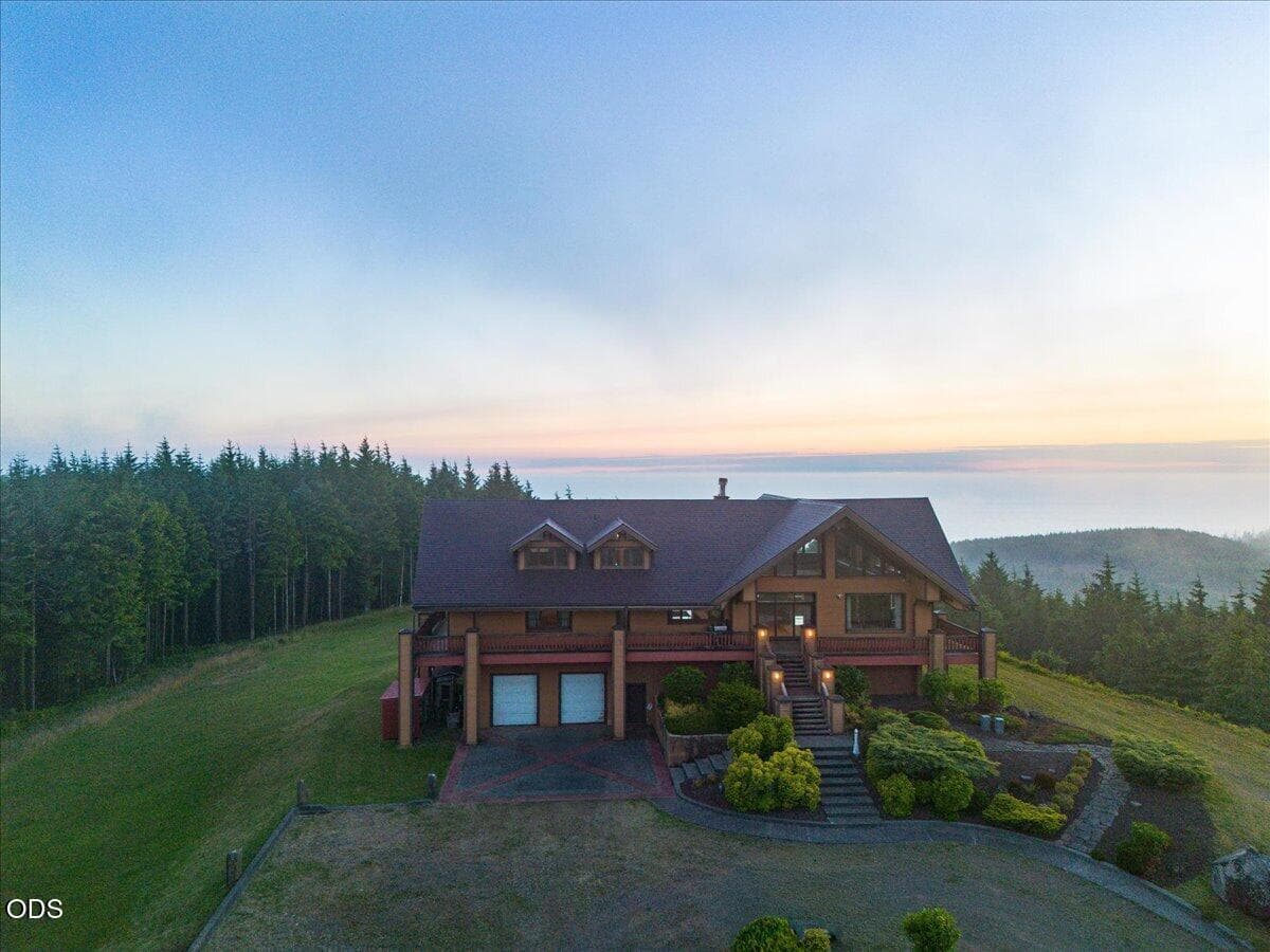 Photo of 1500 Netarts Highway 4 of 92
