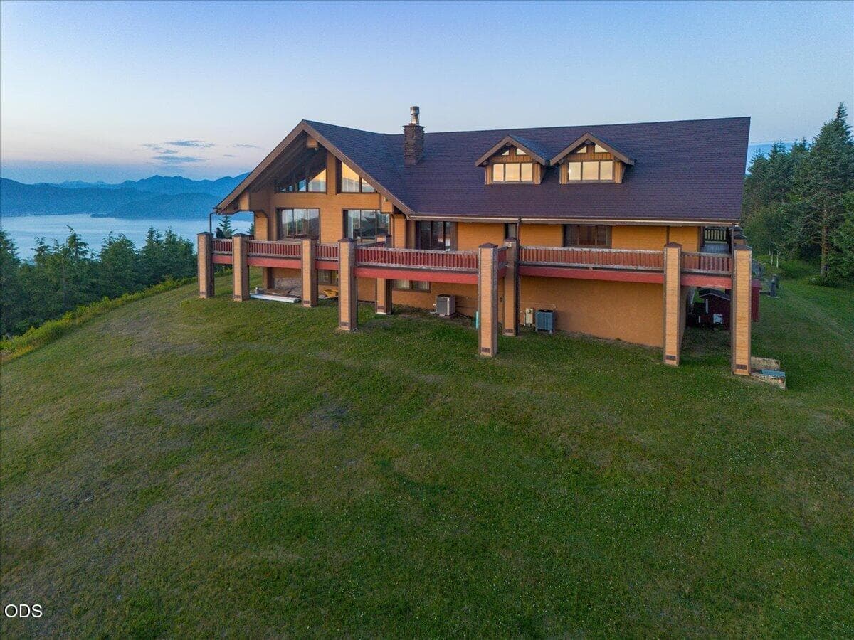 Photo of 1500 Netarts Highway 2 of 92