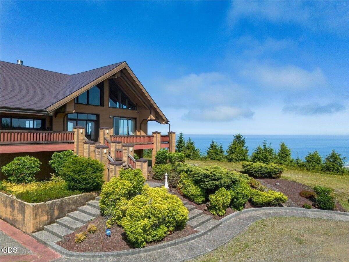 Photo of 1500 Netarts Highway 1 of 92