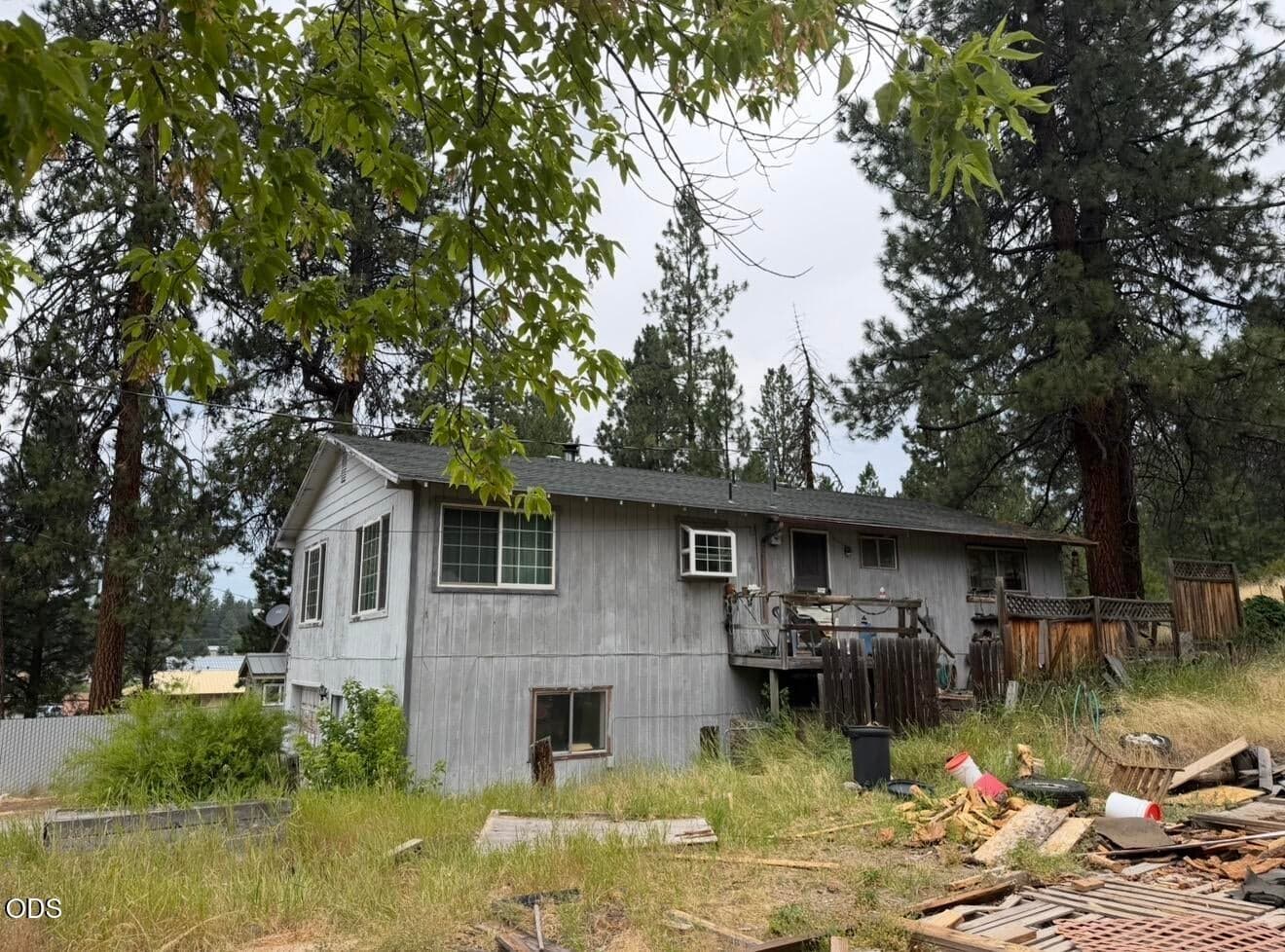 Photo of 207 Yahooskin Street 1 of 14