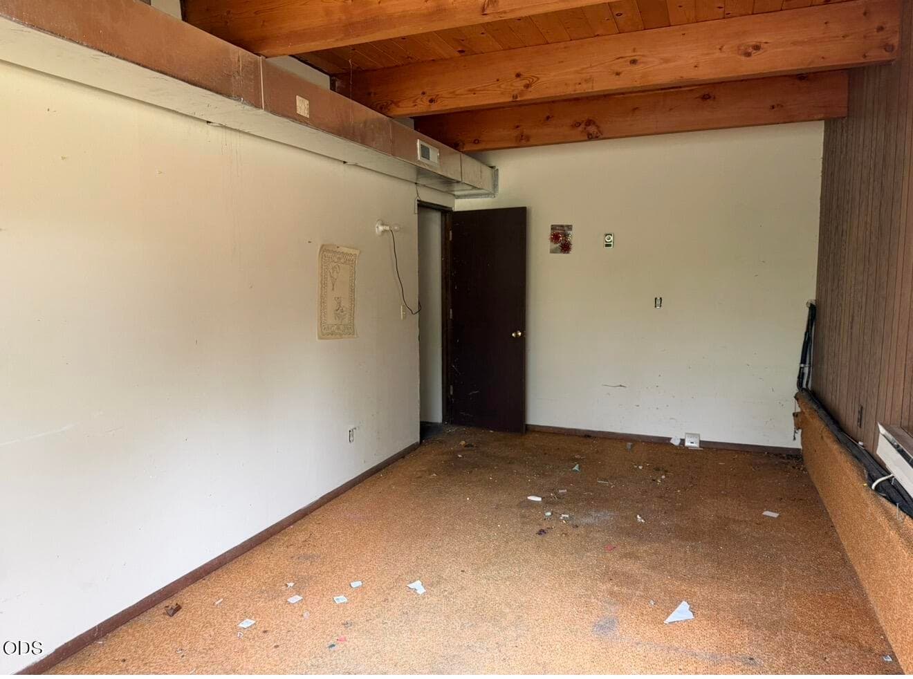 Photo of 207 Yahooskin Street 3 of 14