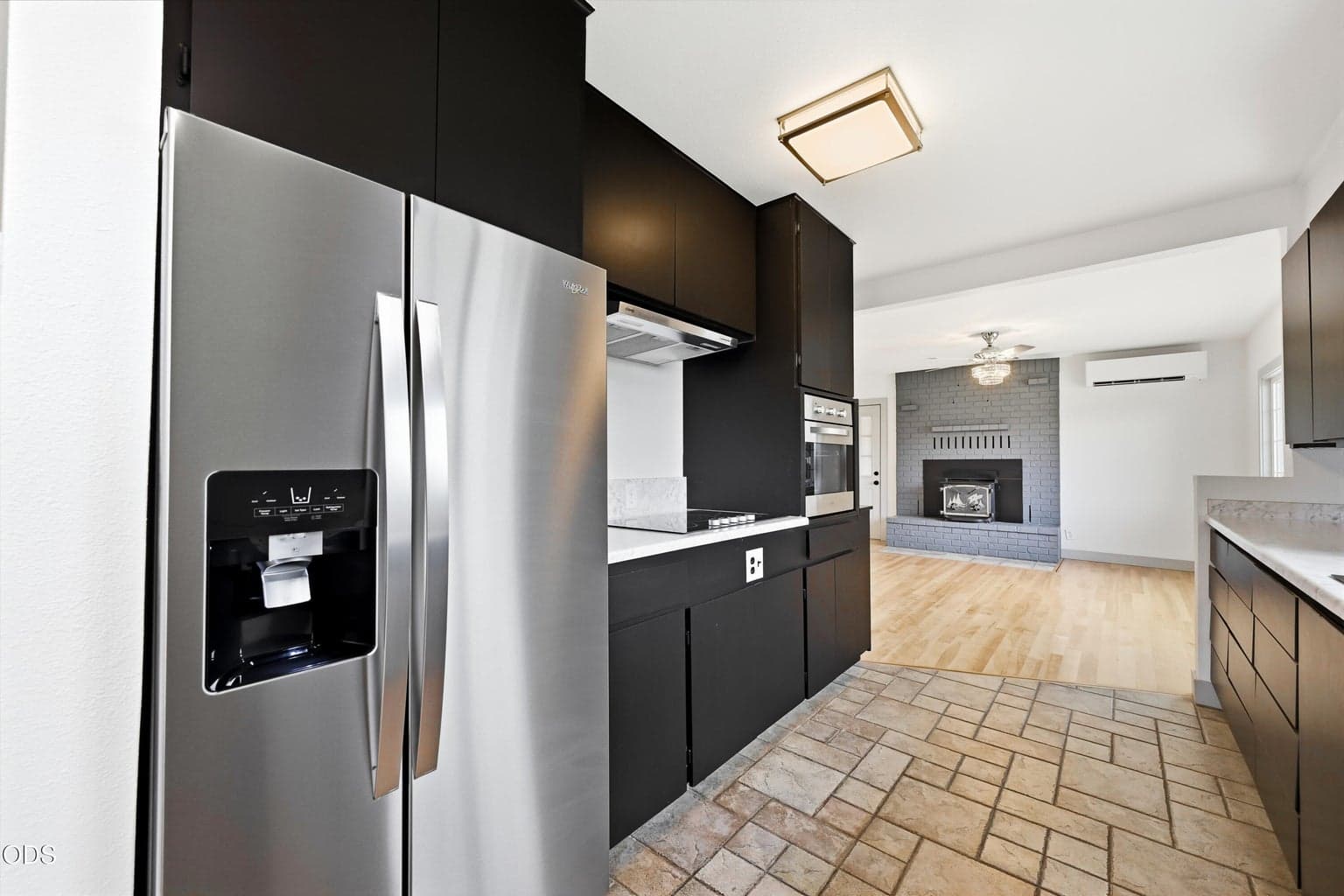 Photo of 1056 12th Street 3 of 18