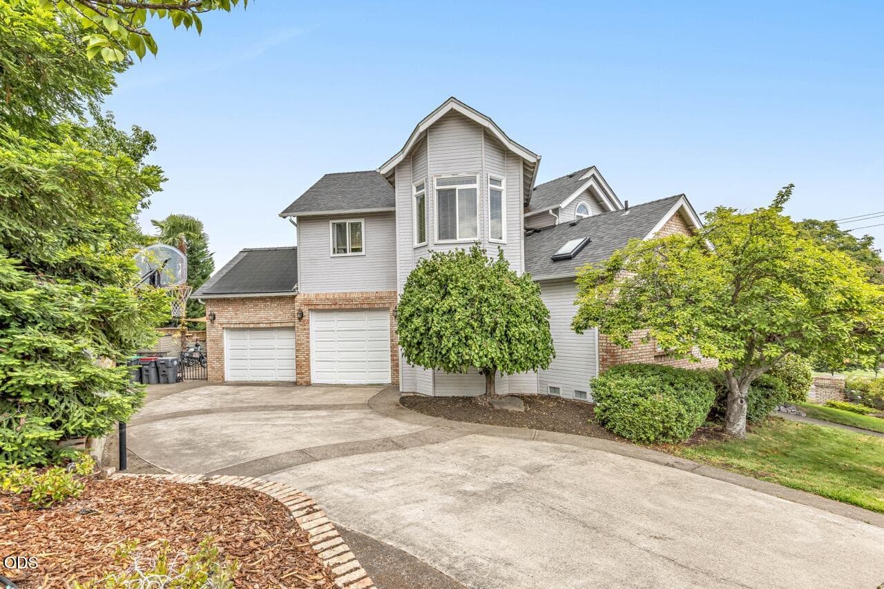 Photo of 2991 Lexington Drive 1 of 42