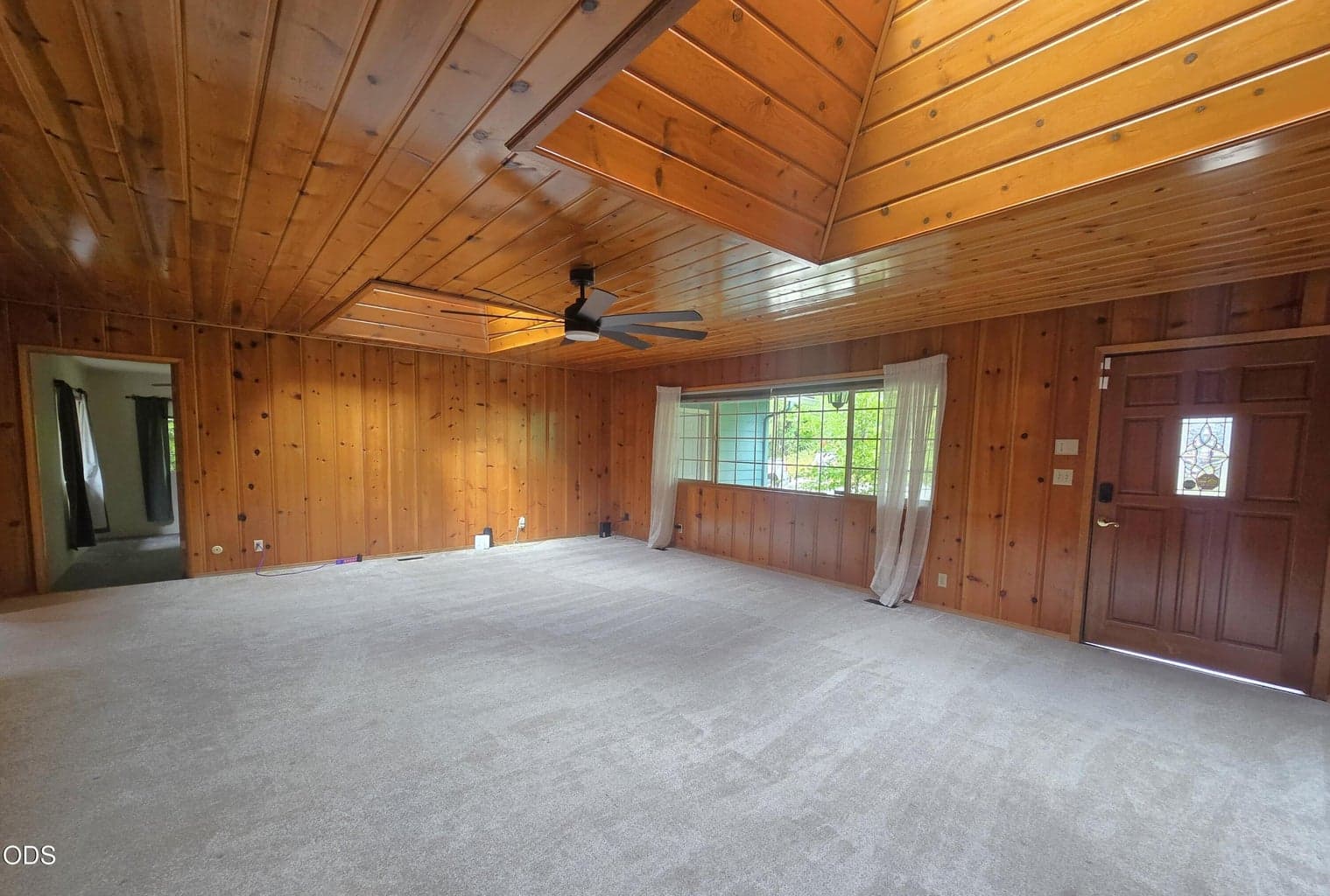Photo of 533 Midland Avenue 3 of 10