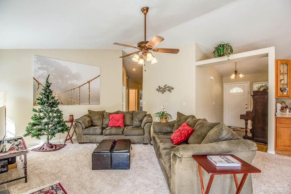 Photo of 144927 Ringo Court 13 of 23