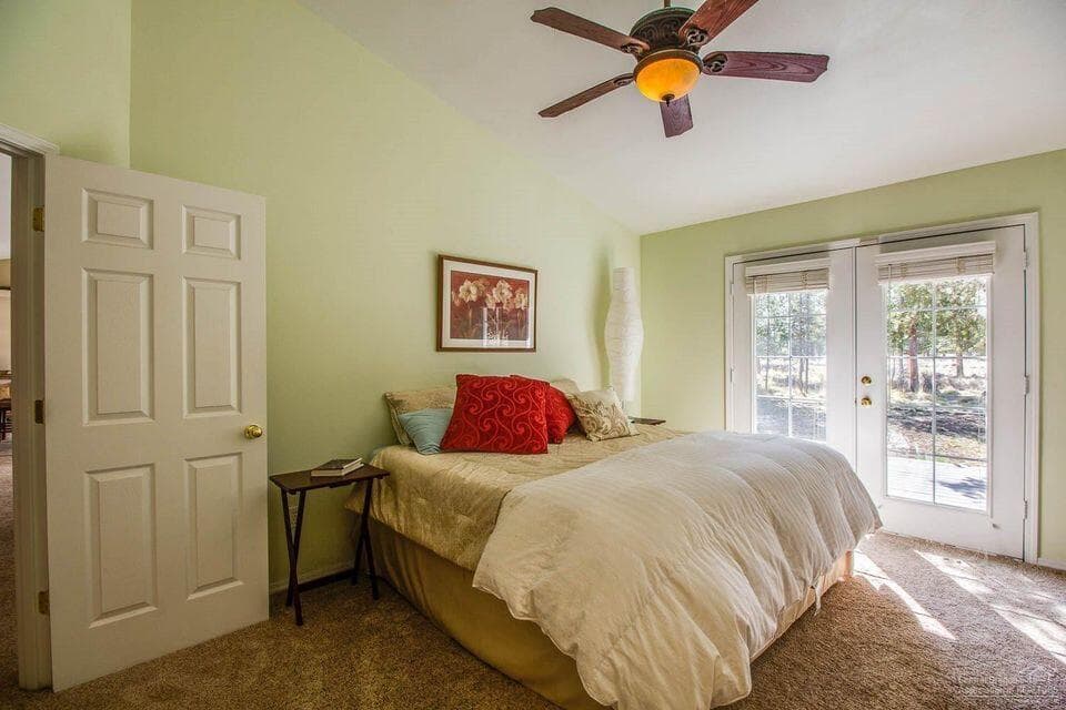Photo of 144927 Ringo Court 19 of 23