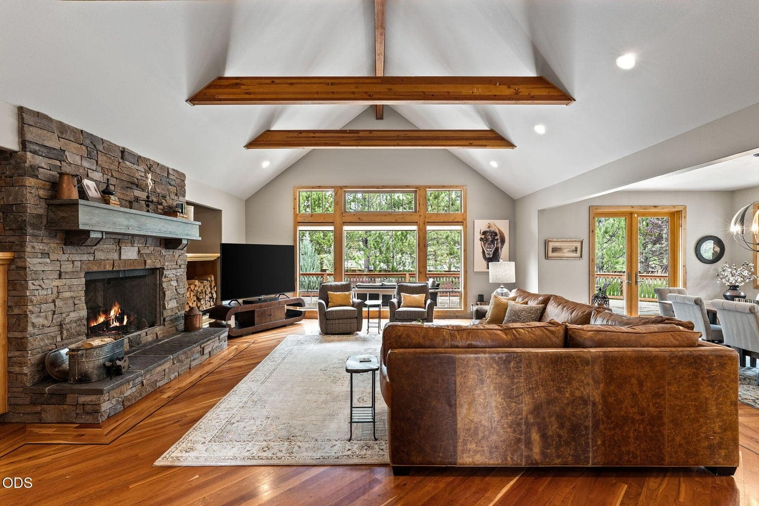 Photo of 152 Champanelle Way 5 of 44