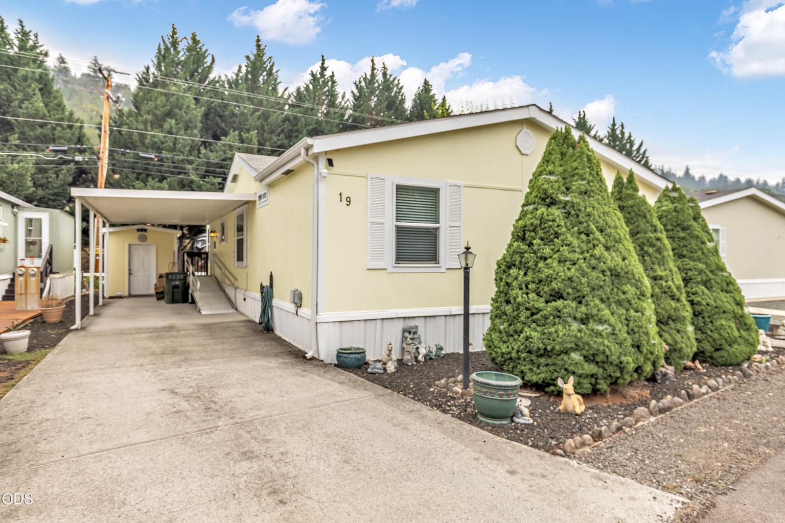 Photo of 21 Brophy Way 1 of 19