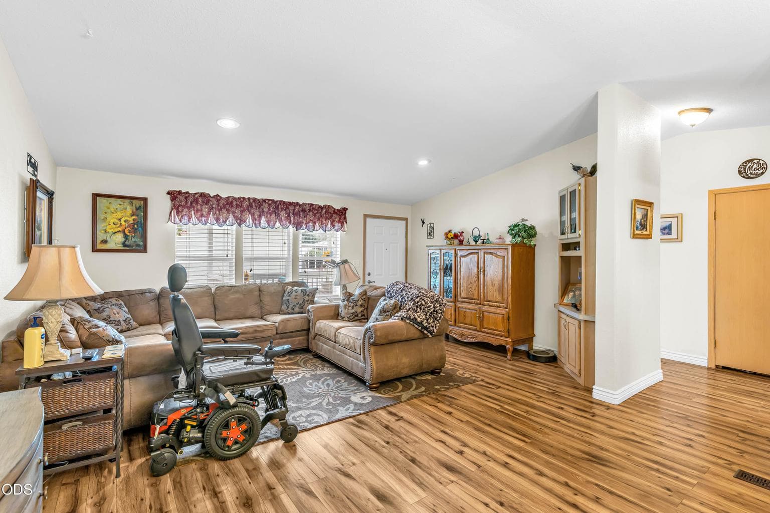 Photo of 21 Brophy Way 5 of 19