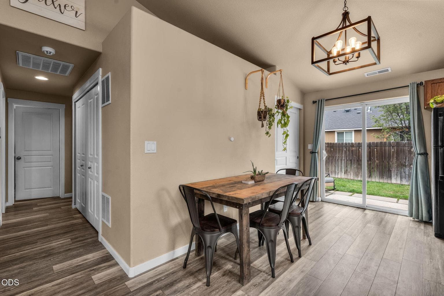 Photo of 2620 NE 3rd Street 10 of 23