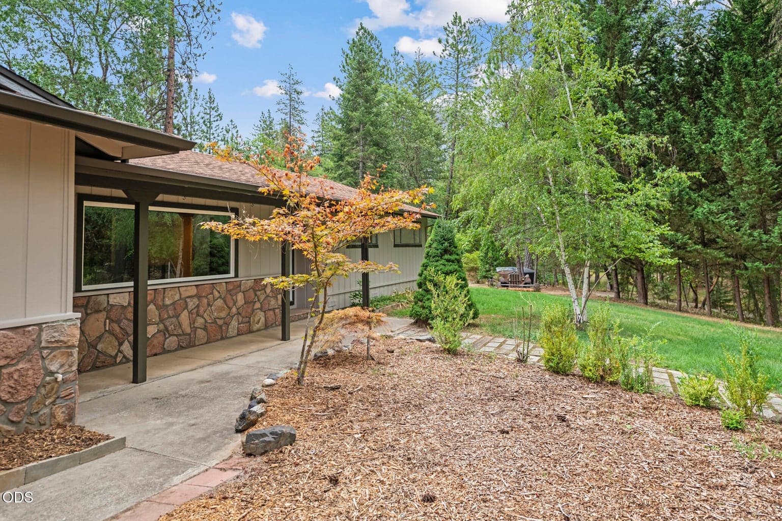 Photo of 135 Rolling Hills Drive 2 of 53