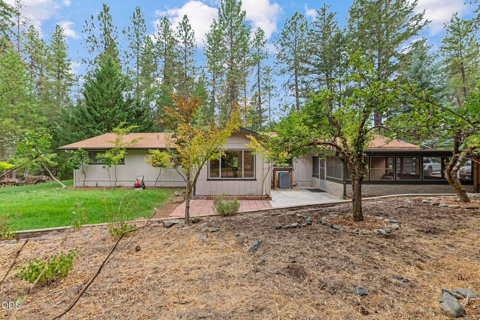 Photo of 135 Rolling Hills Drive 5 of 53