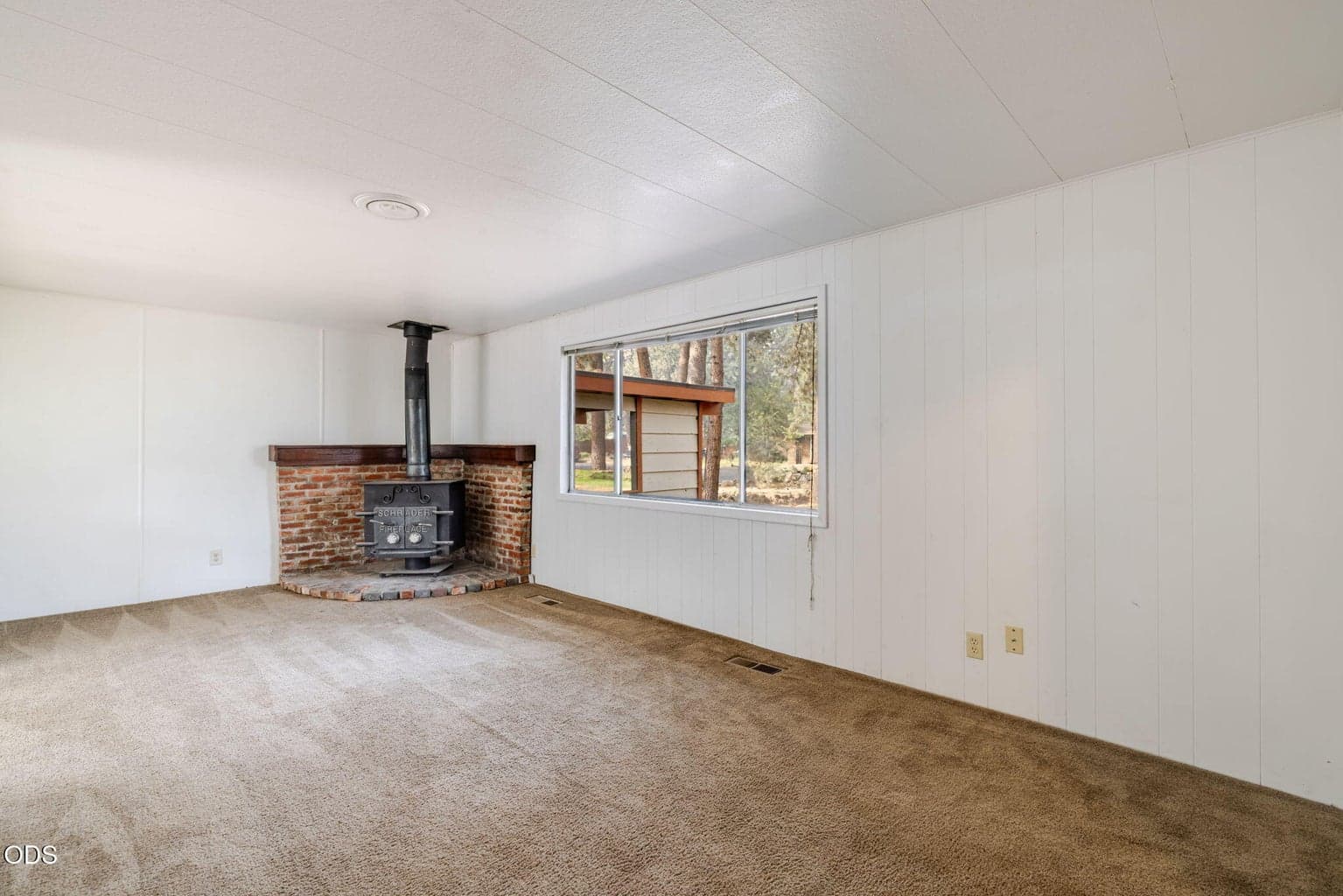 Photo of 60866 Granite Drive 2 of 26