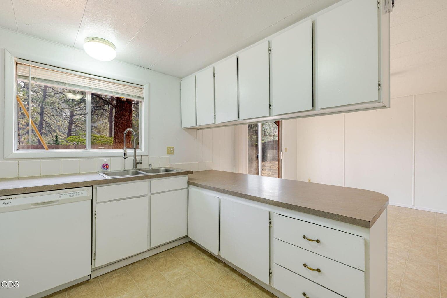 Photo of 60866 Granite Drive 9 of 26