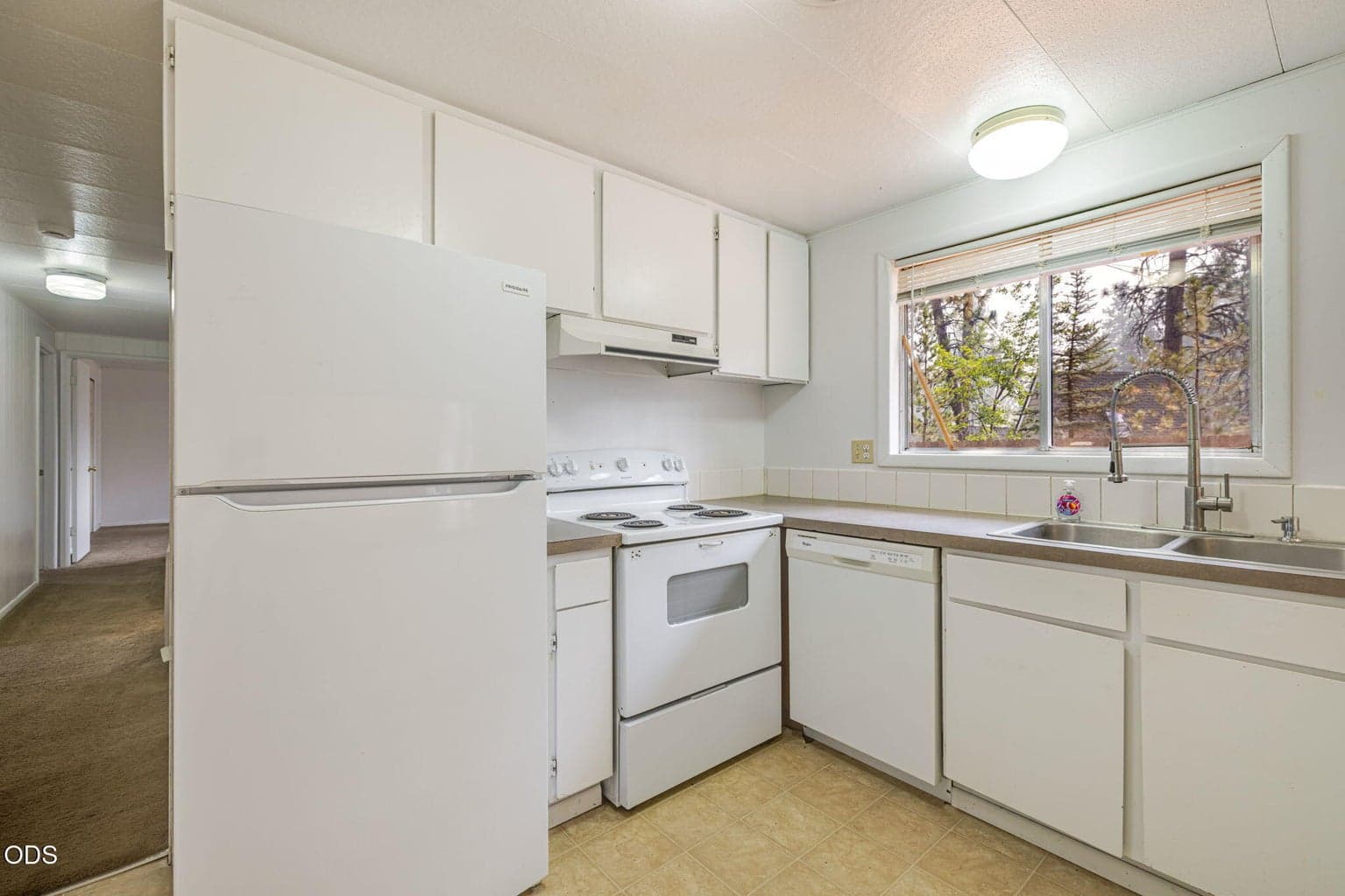 Photo of 60866 Granite Drive 11 of 26