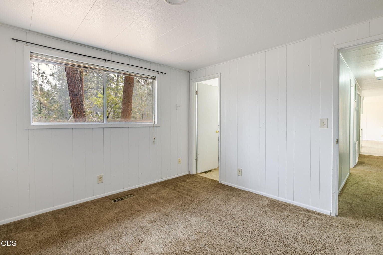 Photo of 60866 Granite Drive 18 of 26