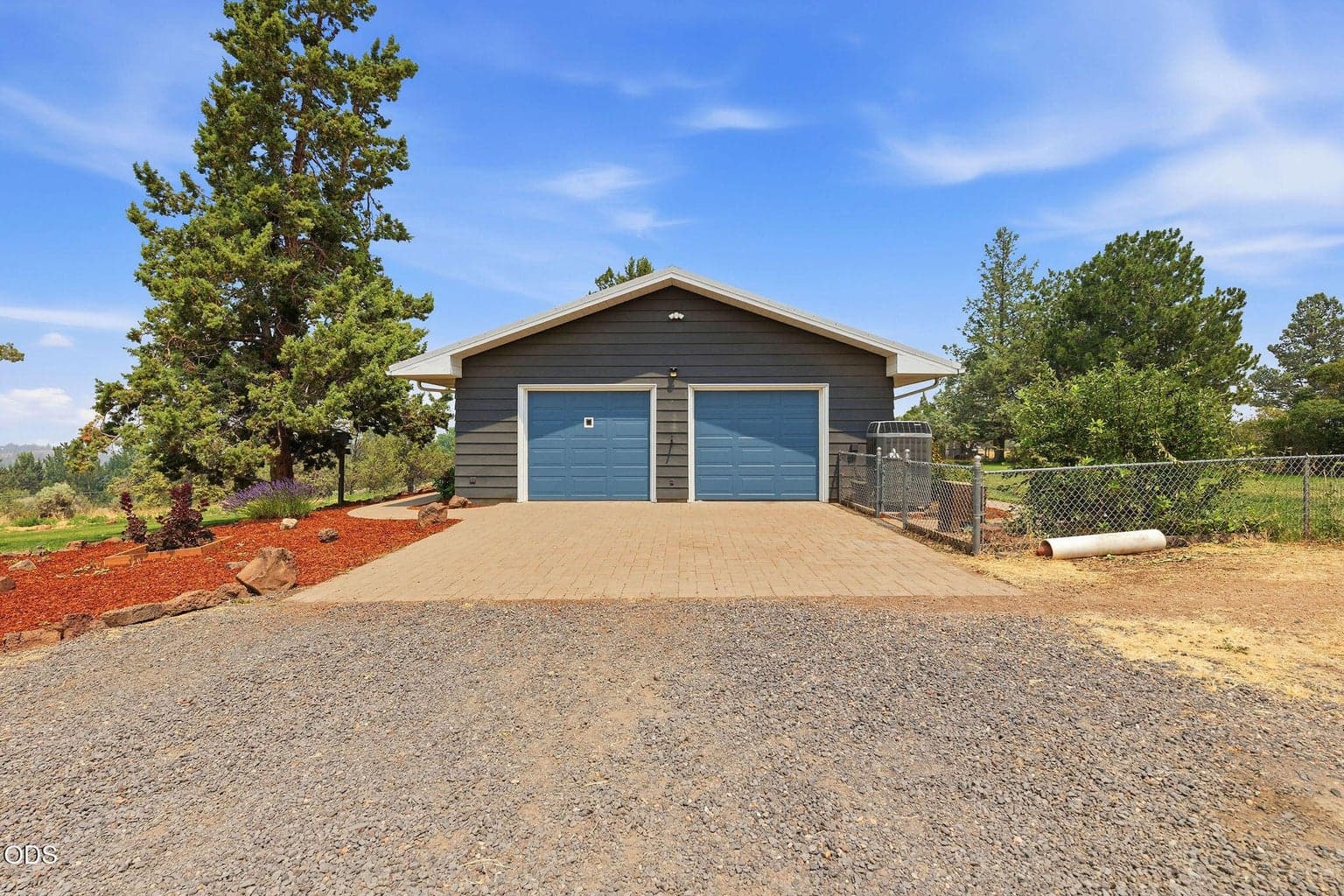 Photo of 304 Crestview Lane 5 of 29