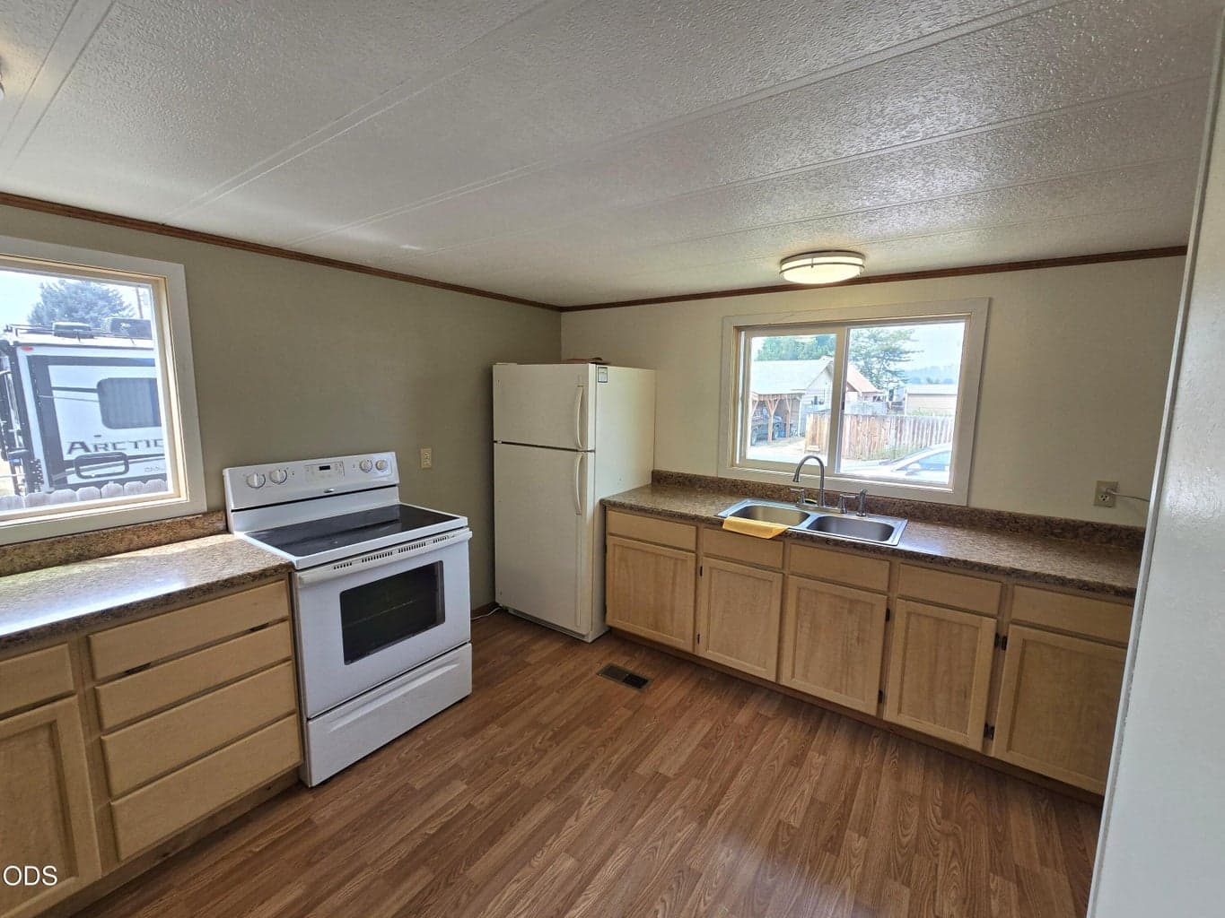 Photo of 400 NW Terrace Lane 12 of 20