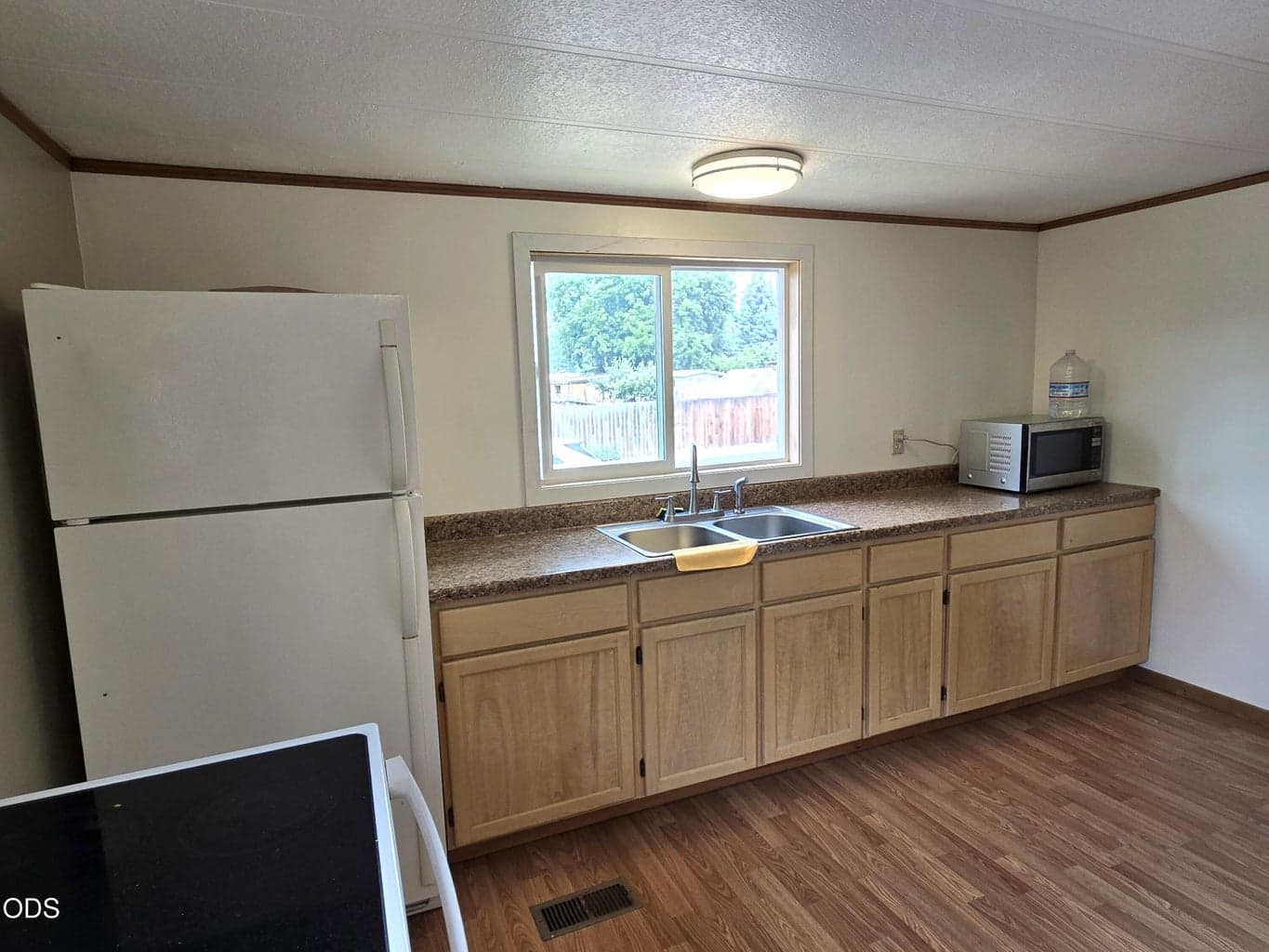 Photo of 400 NW Terrace Lane 13 of 20