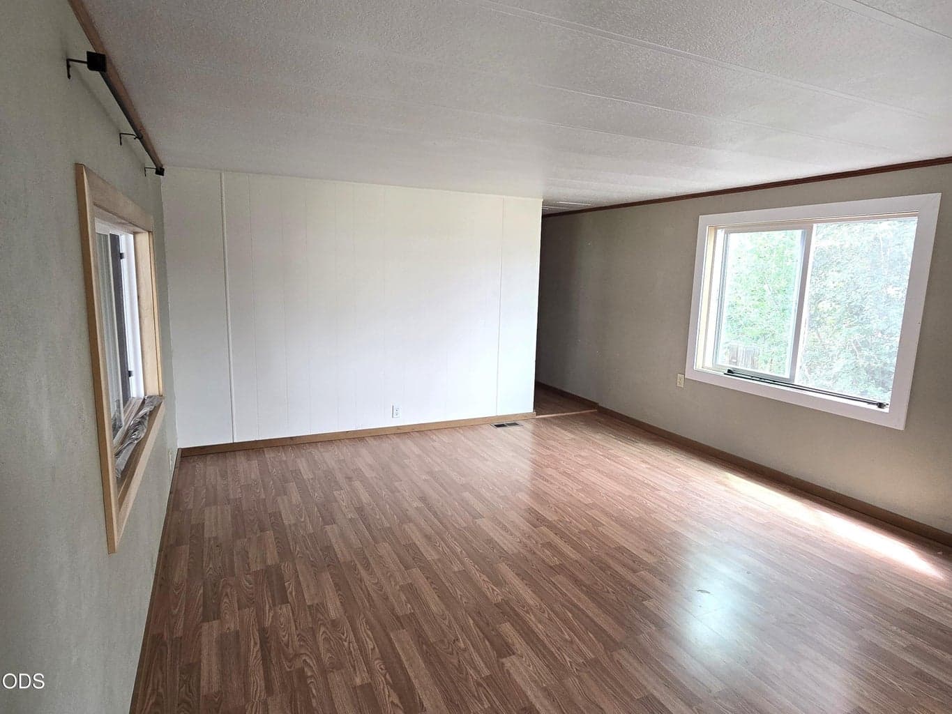 Photo of 400 Terrace Lane 2 of 20
