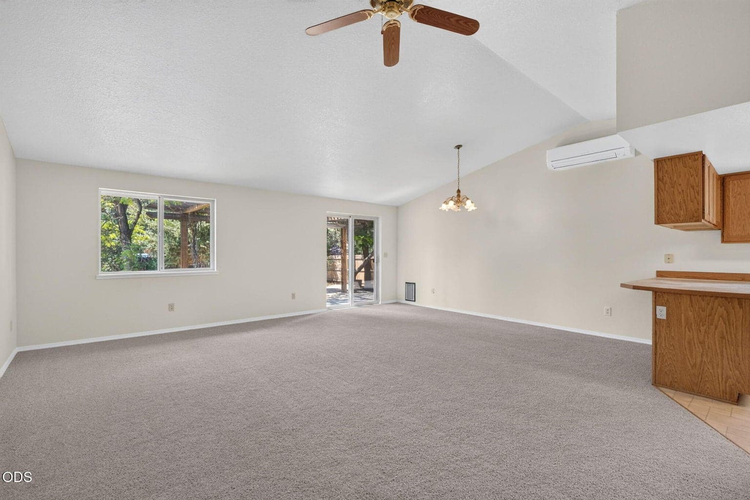 Photo of 1545 SW 17th Street 8 of 43