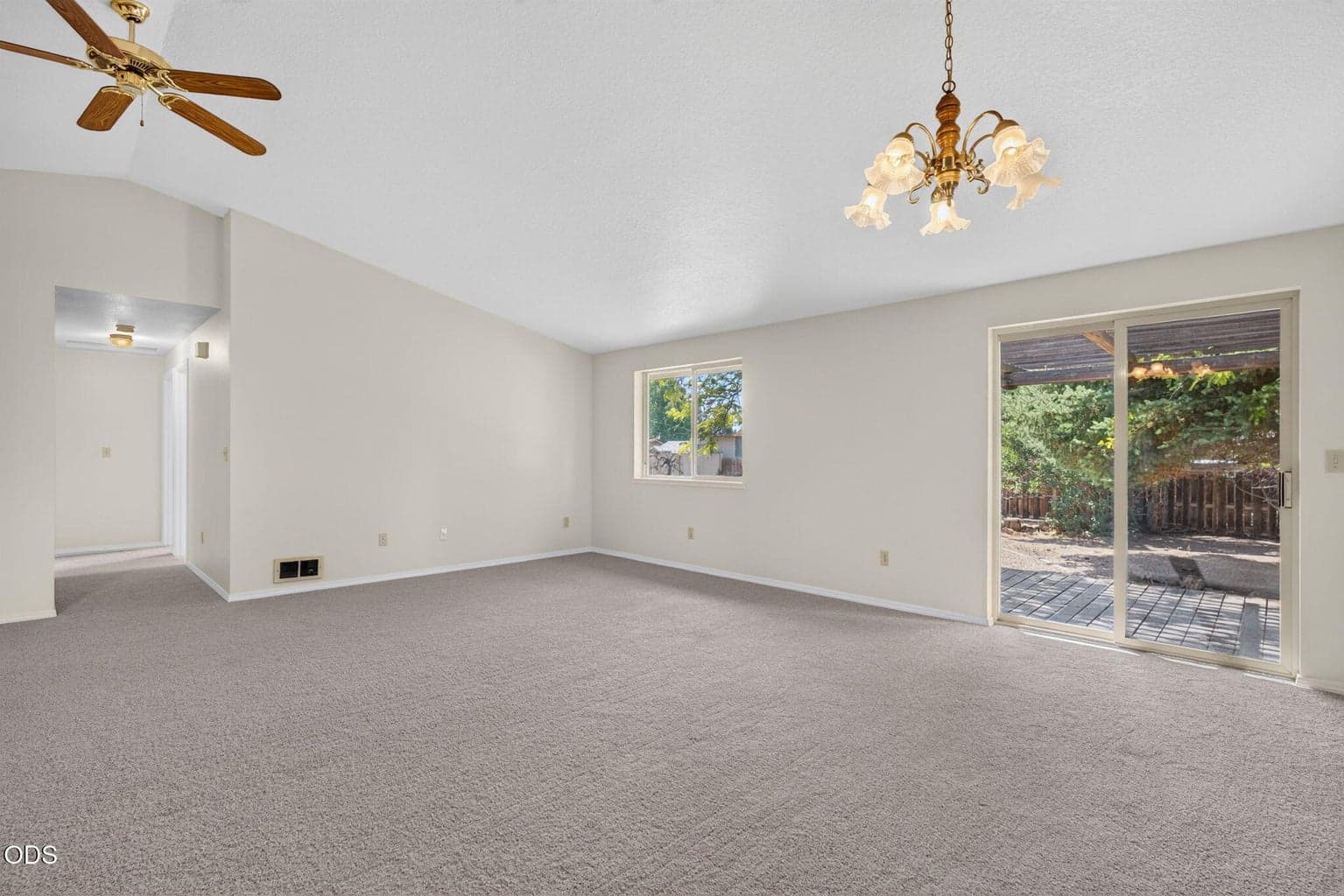 Photo of 1545 SW 17th Street 9 of 43