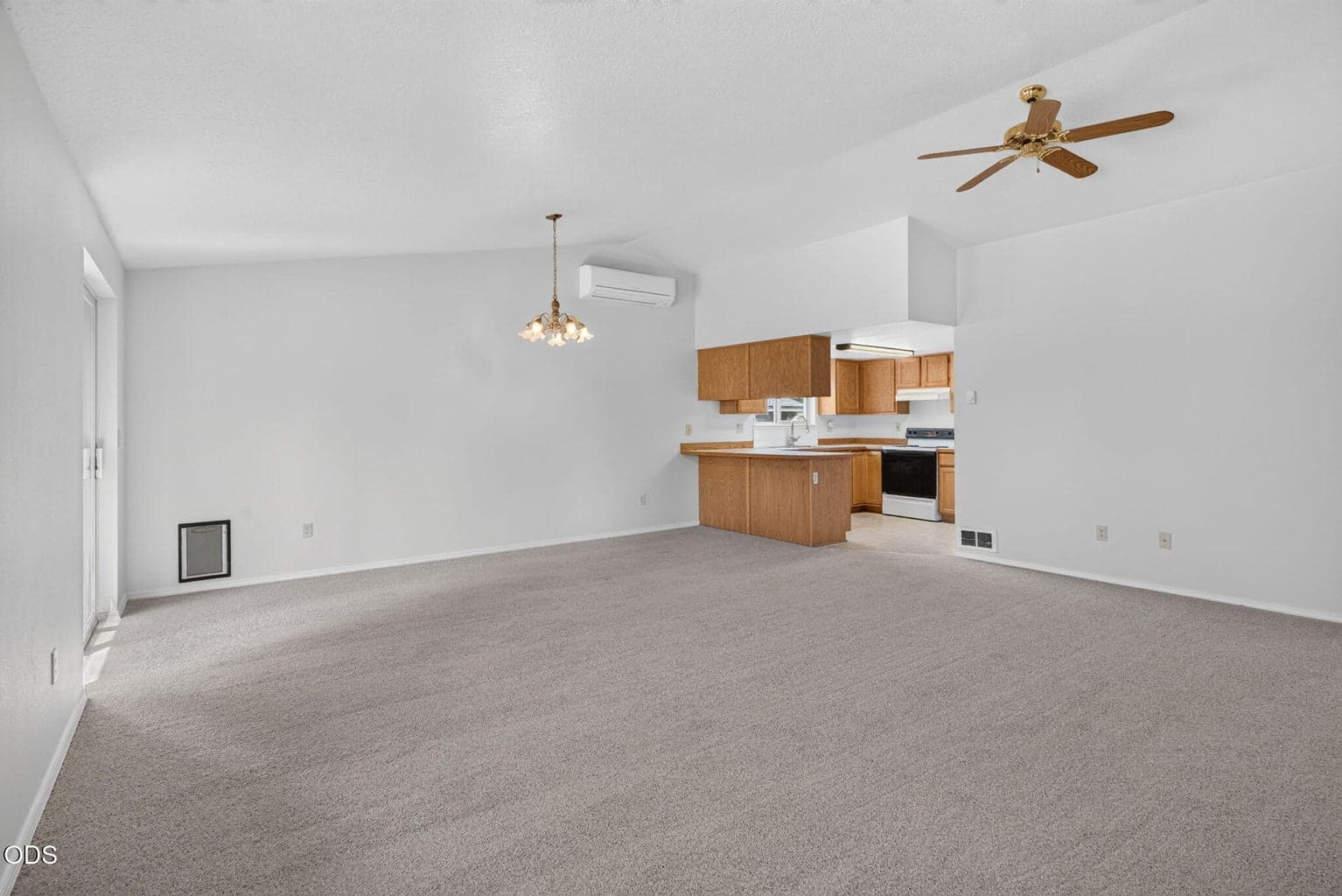 Photo of 1545 SW 17th Street 10 of 43