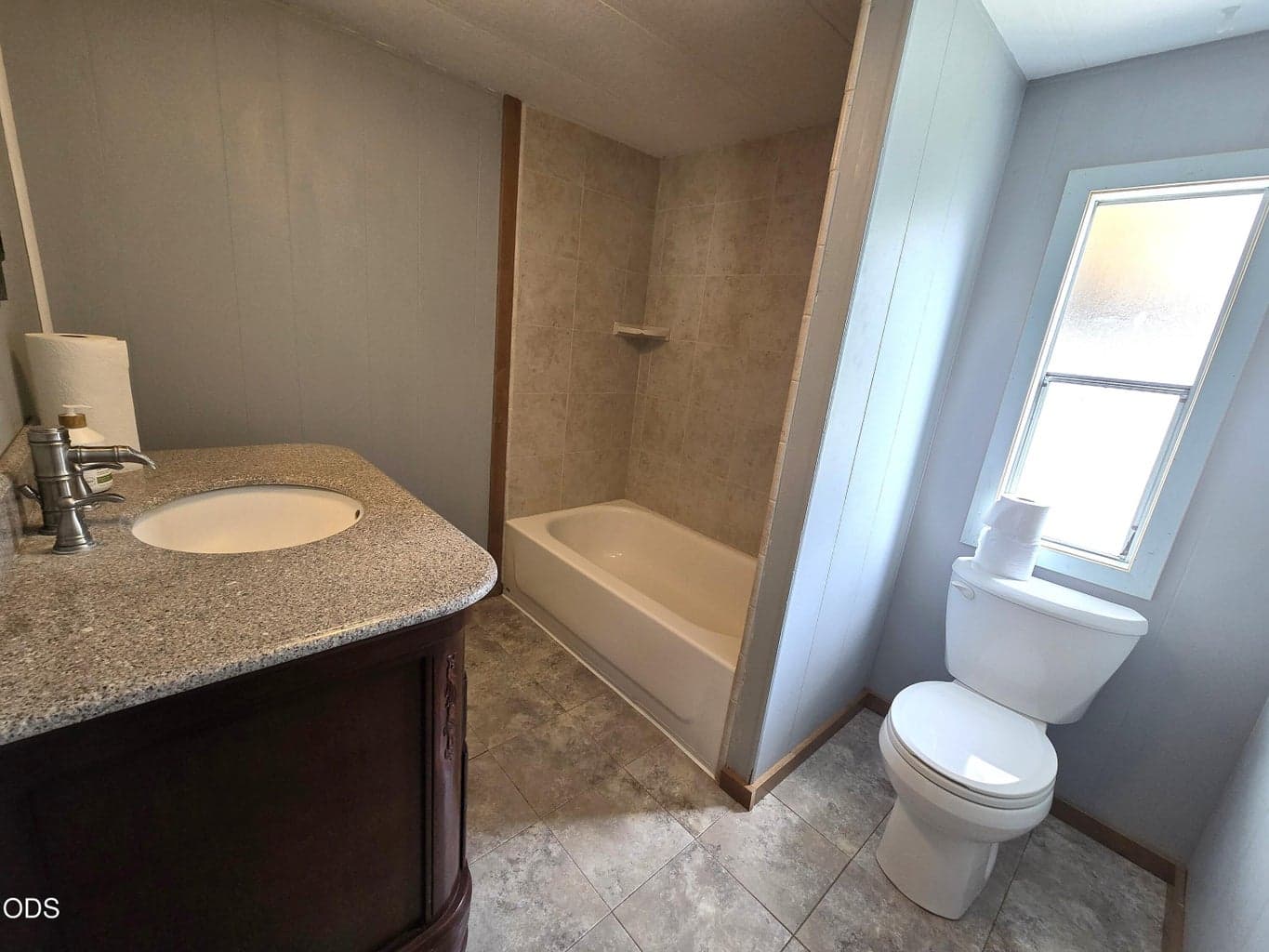 Photo of 400 NW Terrace Lane 6 of 20