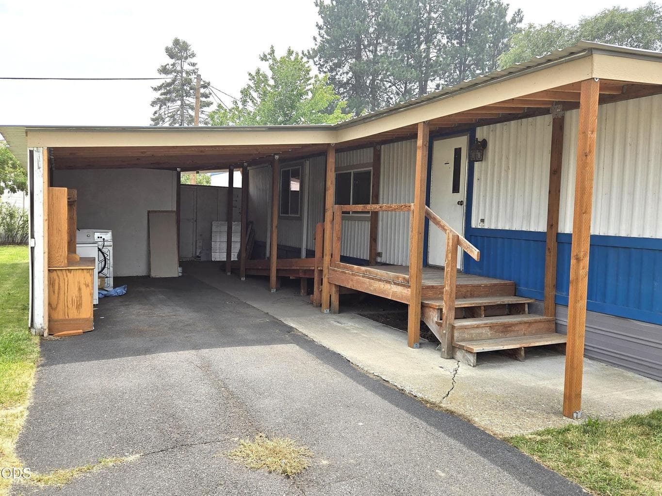 Photo of 400 NW Terrace Lane 16 of 20