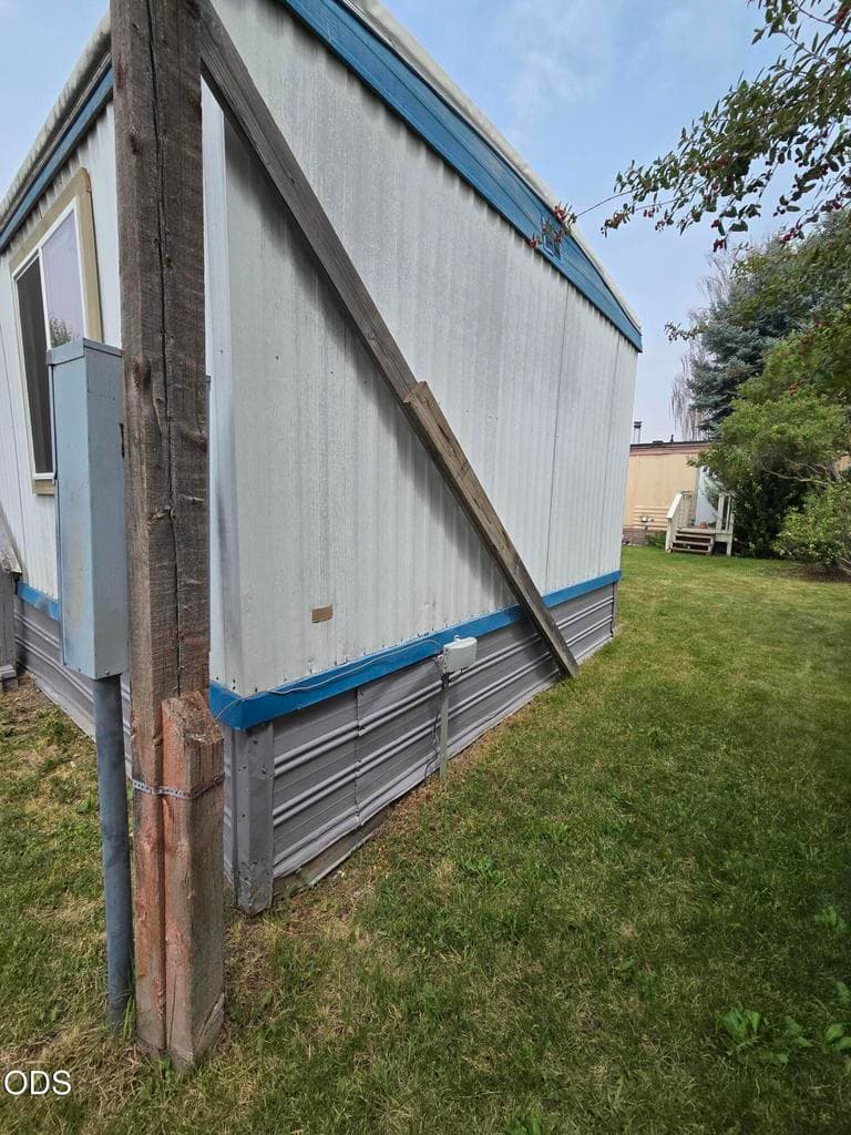 Photo of 400 NW Terrace Lane 19 of 20