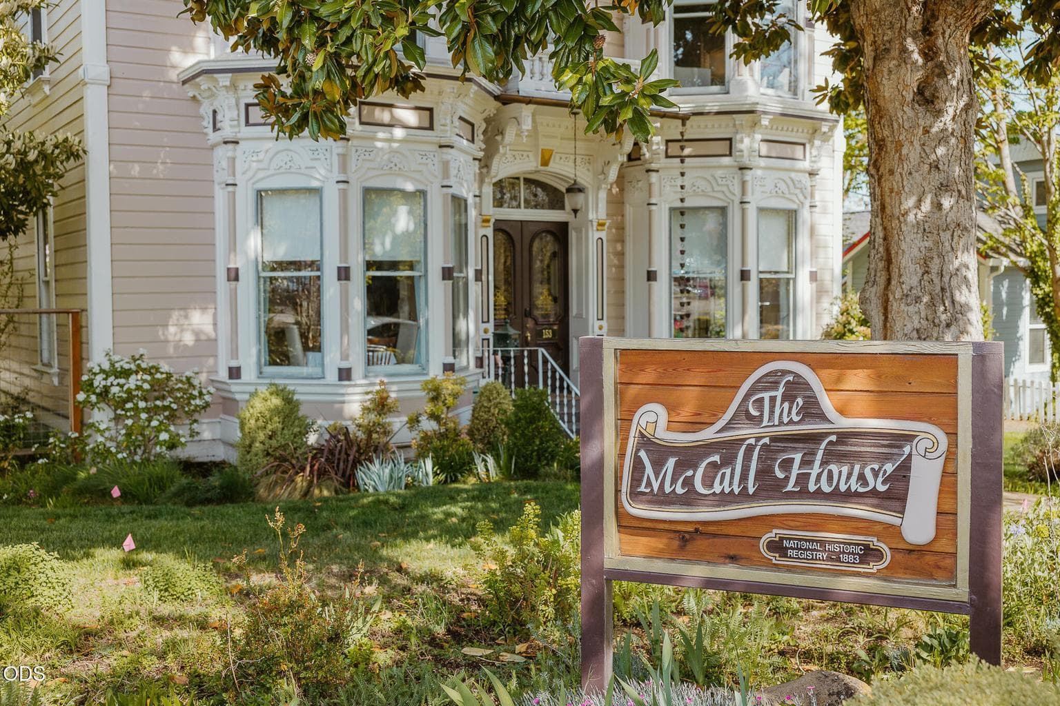 Photo of 153 Oak Street 1 of 13
