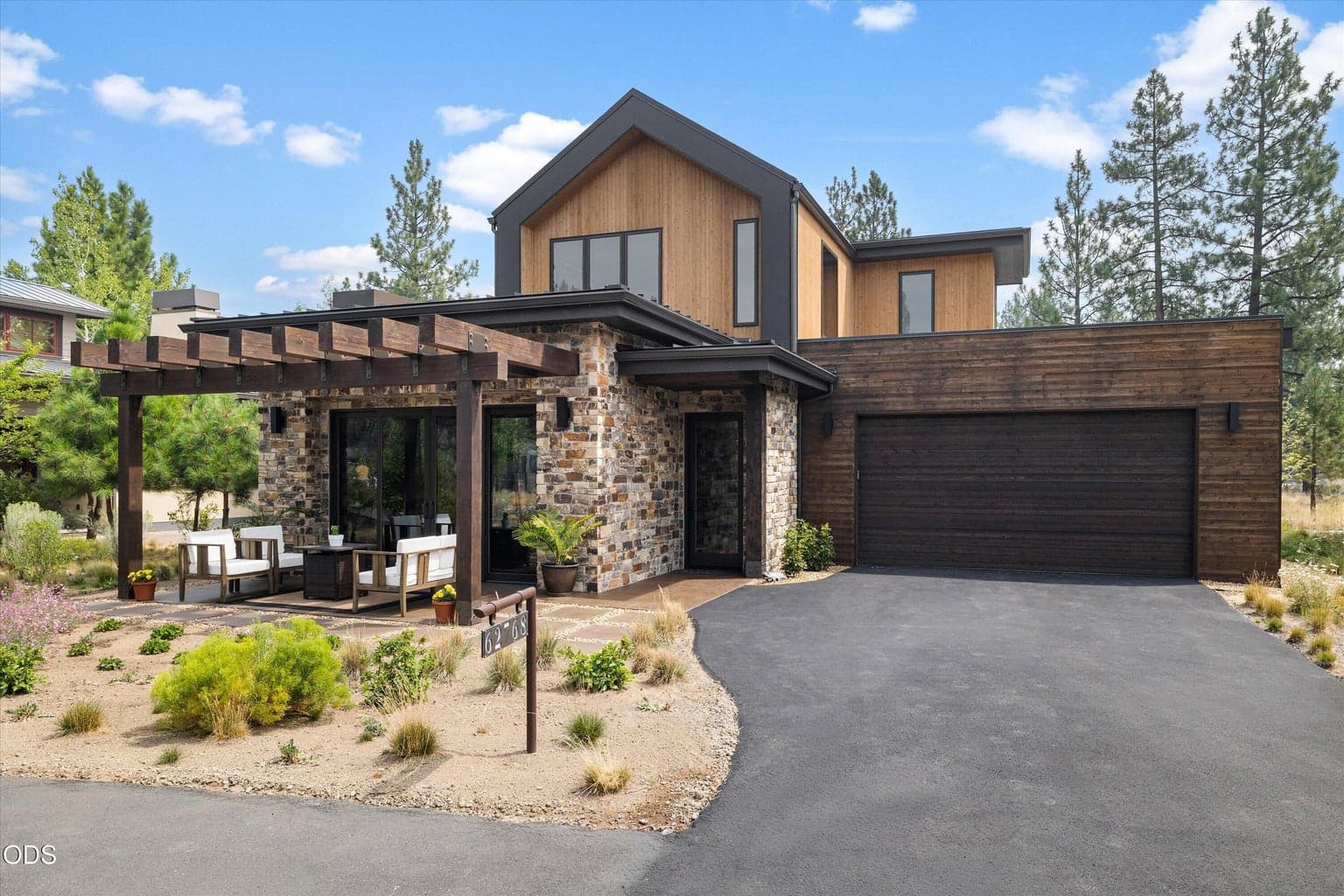 Photo of 62768 Sand Lily Way 1 of 43