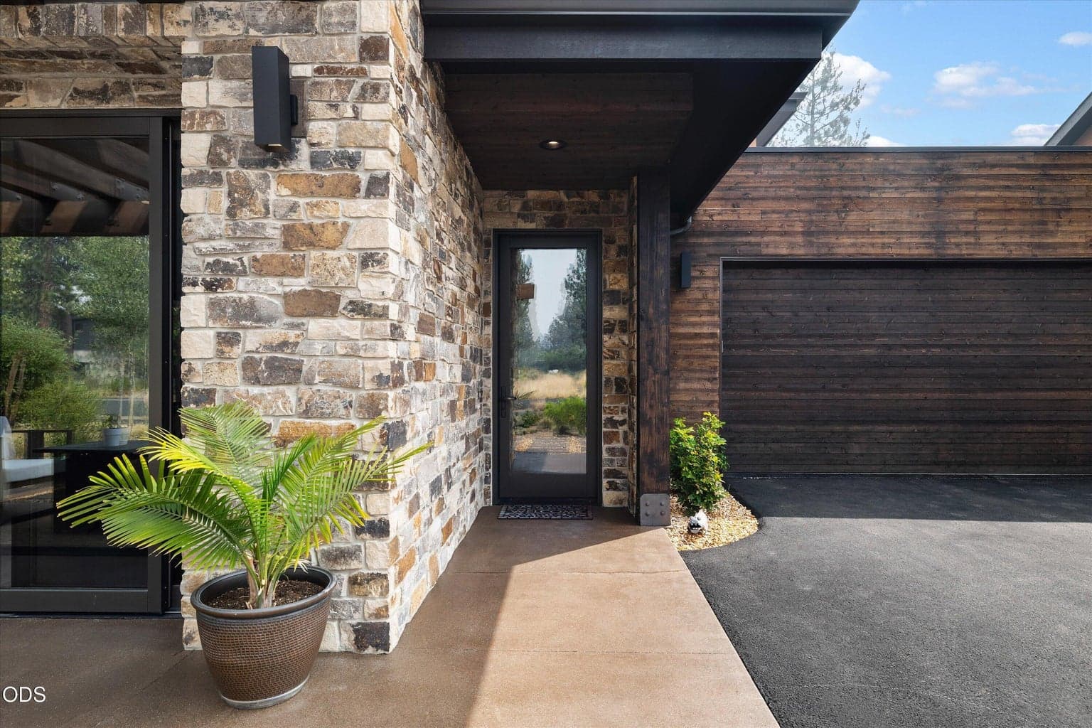 Photo of 62768 Sand Lily Way 3 of 43