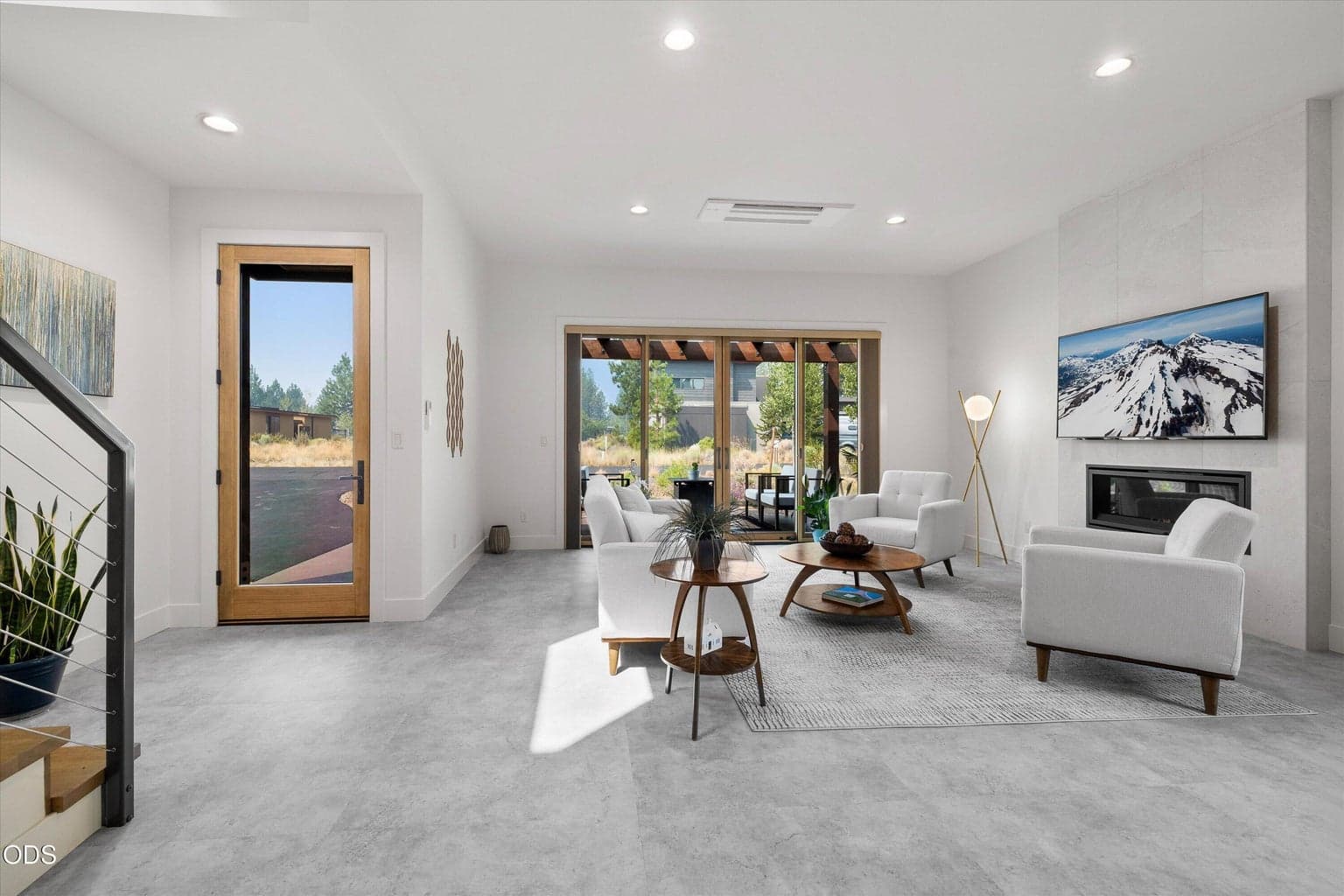 Photo of 62768 Sand Lily Way 5 of 43