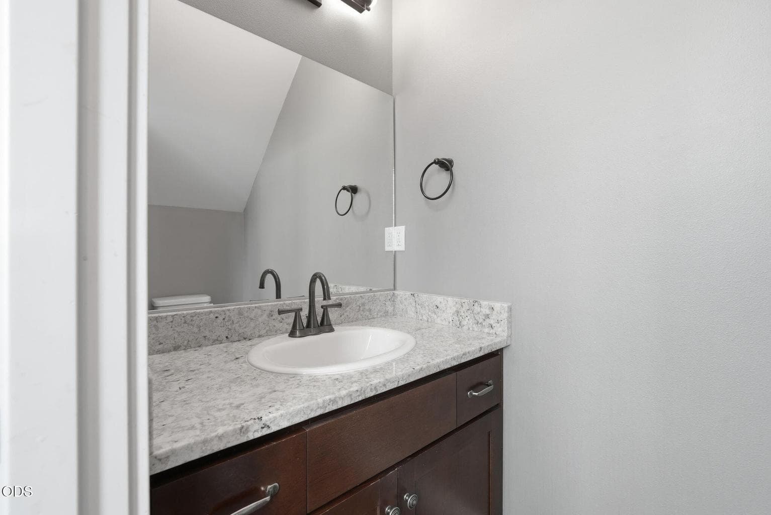 Photo of 1055 Leonel Lane 5 of 42