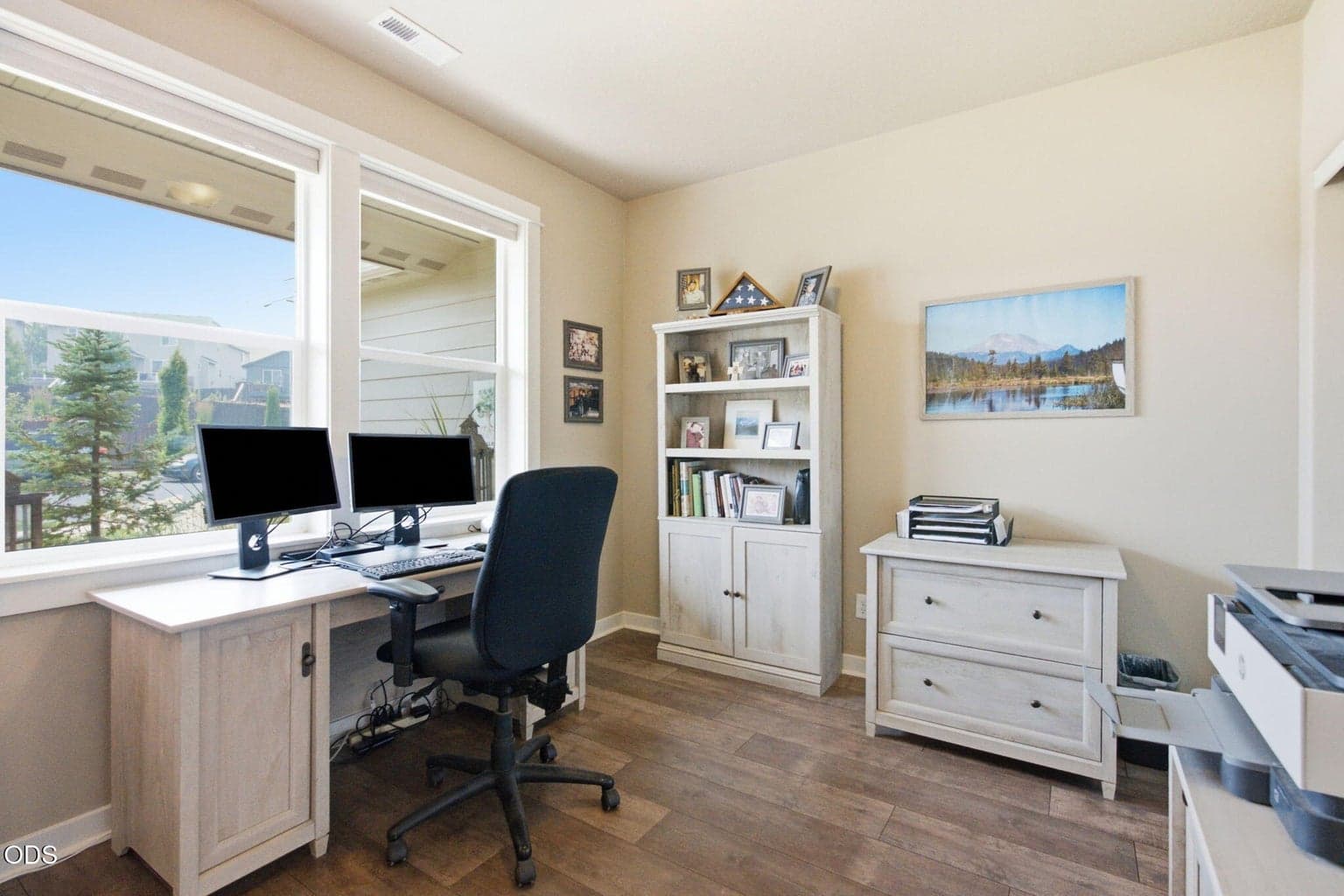 Photo of 4471 Majestic Avenue 5 of 33
