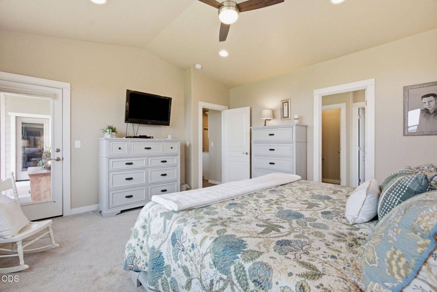 Photo of 4471 SW Majestic Avenue 17 of 36