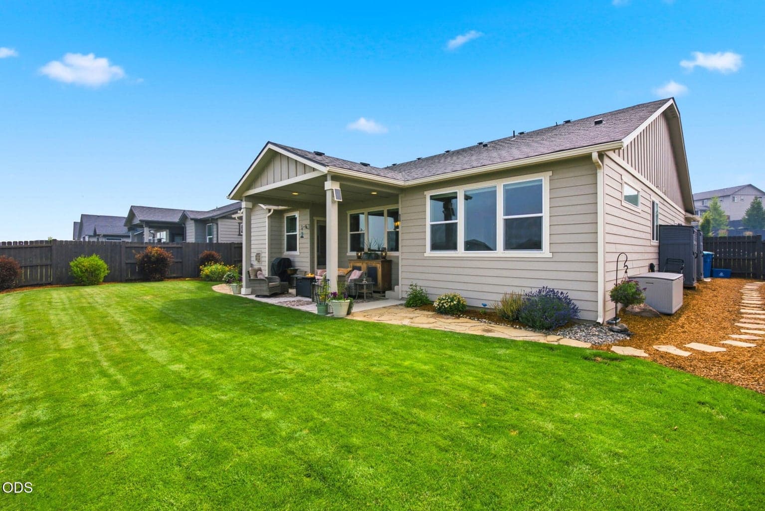 Photo of 4471 SW Majestic Avenue 30 of 36